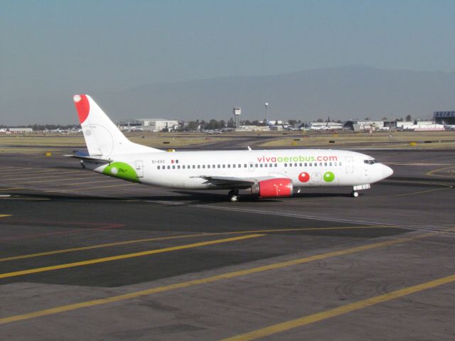 Boeing 737-700 (EI-EOZ) - Viva´s B737-300 is to take off from runway 23R from Mexico City Airport,