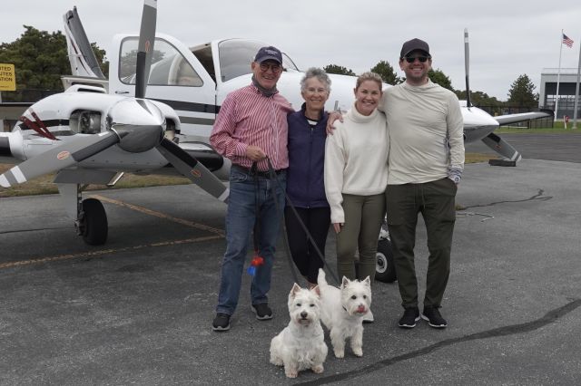 Beechcraft Baron (58) (N58GW) - Bringing a friend’s Westies home from ACK for the season!!