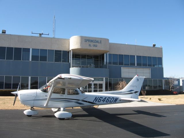 Cessna Skyhawk (N646DW) - Cessna 172-S with G1000 glass cockpit.