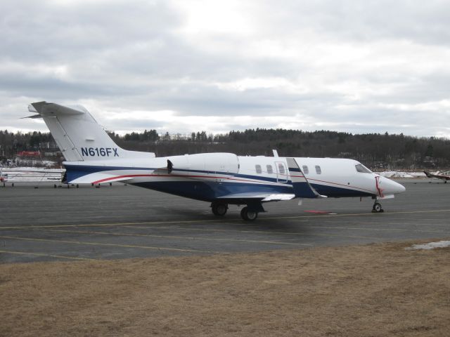 Learjet 40 (N616FX) - N616FX on the ramp in Fitchburg.