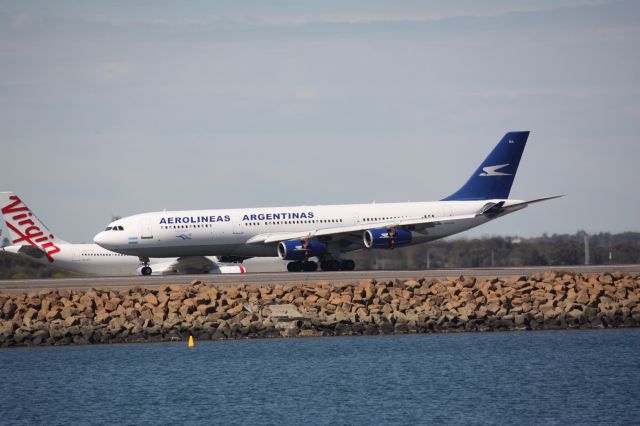 Airbus A340-200 (LV-ZRA)