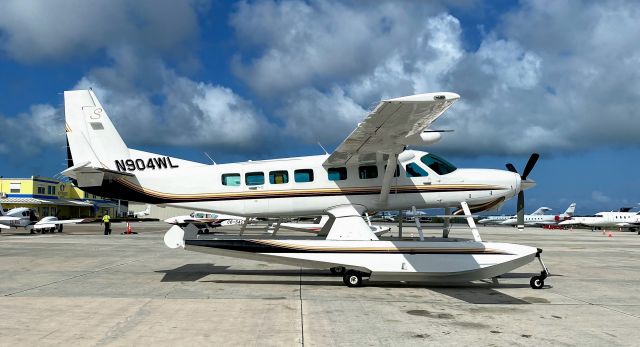 Cessna Caravan (N904WL) - N904WL on the ramp at Odyssey Aviation in Nassau, Bahamas.