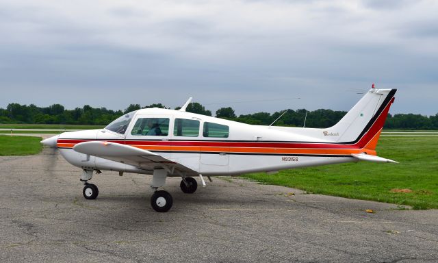 Beechcraft Sundowner (N9315S) - Beechcraft C23 Sundowner N9315S in Ann Arbor