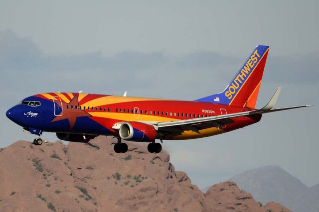 BOEING 737-300 (N383SW) - Southwest Boeing 737-3H4 N383SW Arizona landing at Phoenix Sky Harbor on December 20, 2015. It first flew on May 2, 1994. Its construction number is 26589. It was delivered to Southwest on May 16, 1994. 