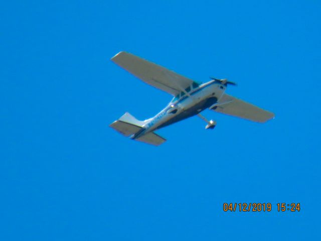 Cessna Skylane (N702HP)
