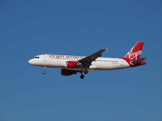 Airbus A320 (N632VA) - Virgin America N632VA, an Airbus 320-214. Landing at KLAS, McCarran International Airport.