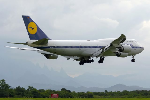 Boeing 747-200 (D-ABYT)