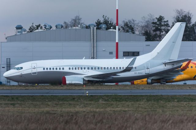 Boeing 737-700 (9H-MAC) - Spotting RZE 