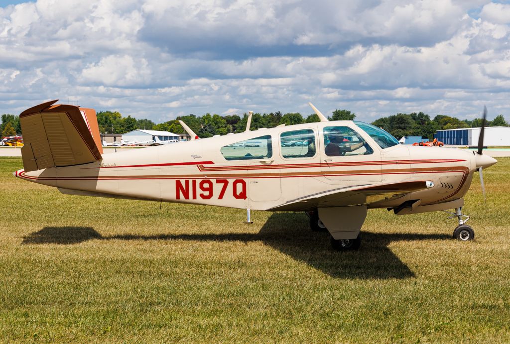Beechcraft 35 Bonanza (N197Q)