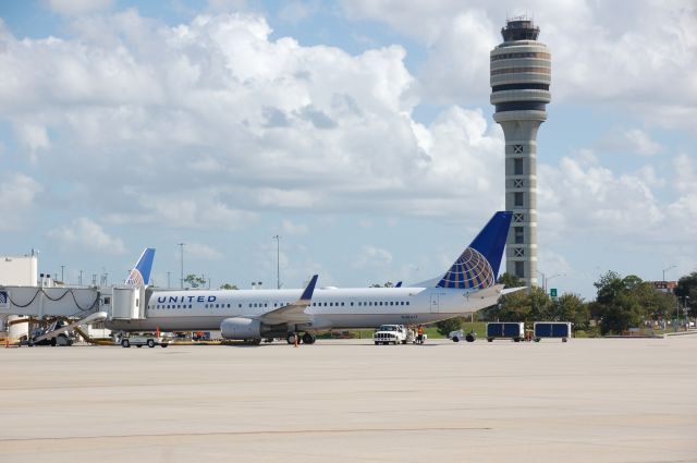 Boeing 737-900 (N38417)