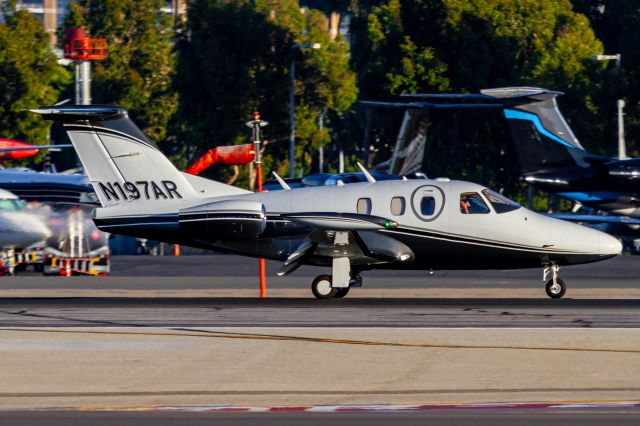 Eclipse 500 (N197AR)