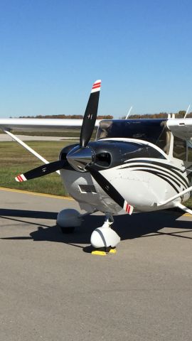CESSNA T182 Turbo Skylane (C-GUSB)