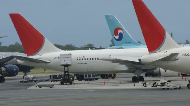 BOEING 767-300 — - JAL, Korean Air, United all in one shot.