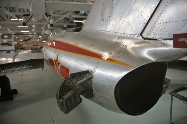AMU90589 — - Oakland Aviation Museum