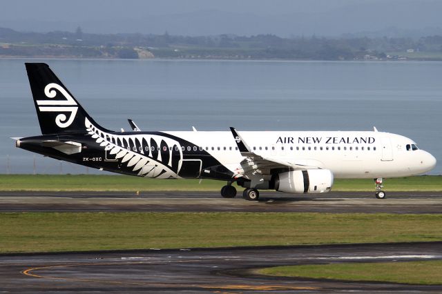 Airbus A320 (ZK-OXC)