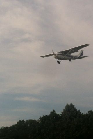 Cessna Skyhawk (N739ZW)