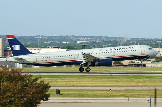 Airbus A321 (N557UW) - 12R approach, DFW diversion