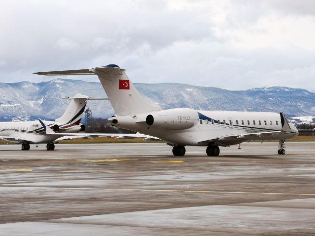 Bombardier Global 5000 (TC-KLY)