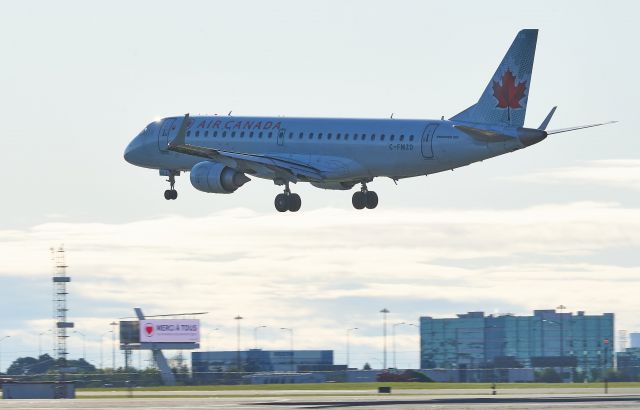 Embraer ERJ-190 (C-FMZD) - 2nd last landing at YYZ for this aircraft as AC has retired the entire fleet now.