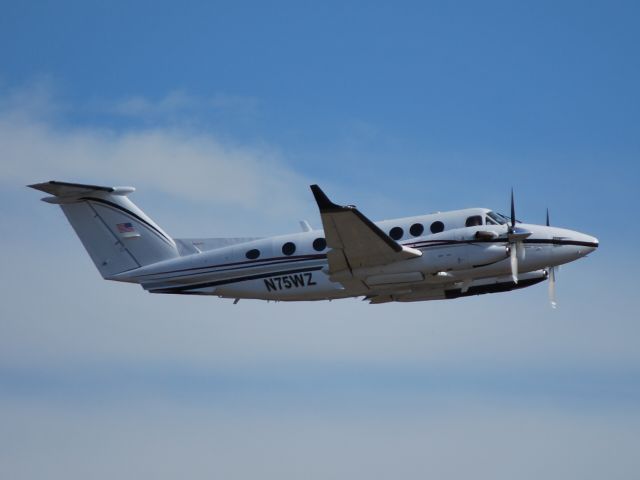 Beechcraft Super King Air 350 (N75WZ) - CTE MANAGEMENT LLC departing runway 20 at KJQF - 1/19/12