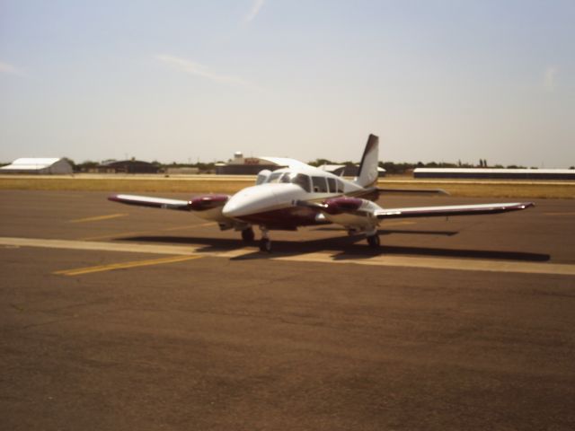 Piper Aztec (N62818)