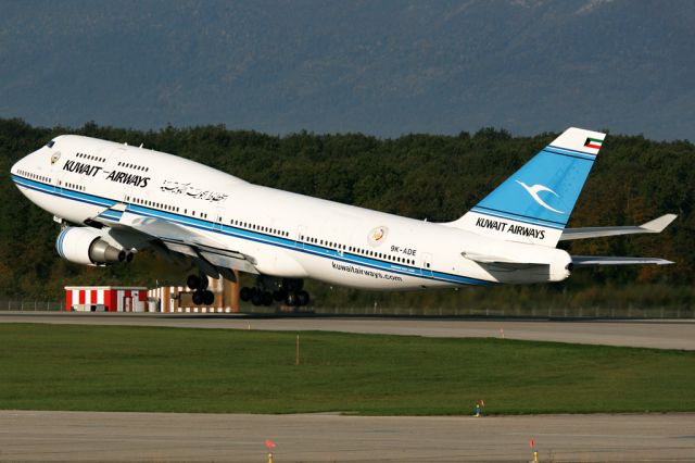 Boeing 747-400 (9K-ADE)