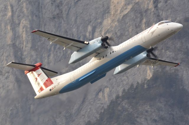 de Havilland Dash 8-400 (OE-LGC)