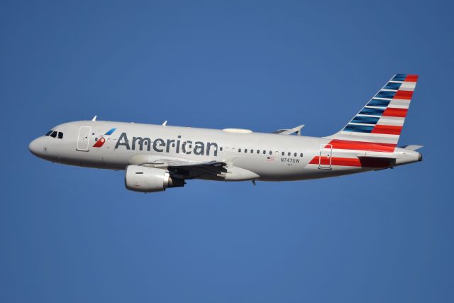 Airbus A319 (N747UW) - 28-R Departure 01-08-20