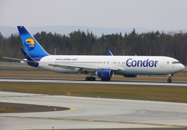 BOEING 767-300 (D-ABUC)