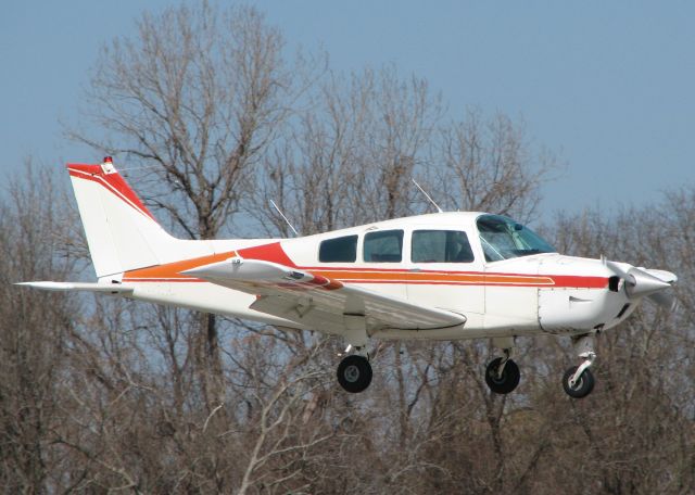 Beechcraft Sundowner (N1948L) - Touching down on 14 at the Downtown Shreveport airport.