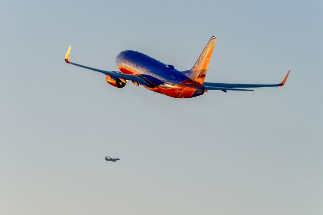 Boeing 737-700 (N235WN)