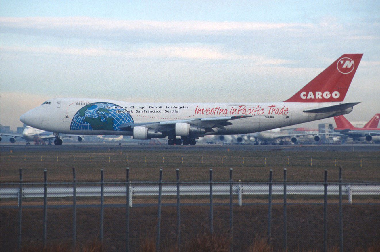 Boeing 747-200 (N643NW) - Departure at Narita Intl Airport Rwy34L on 1999/12/10