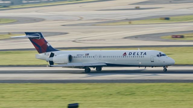 Boeing 717-200 (N977AT)