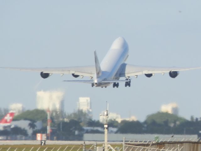 BOEING 747-8 (B-LJD)