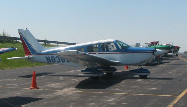 Piper Cherokee (N8383Z)