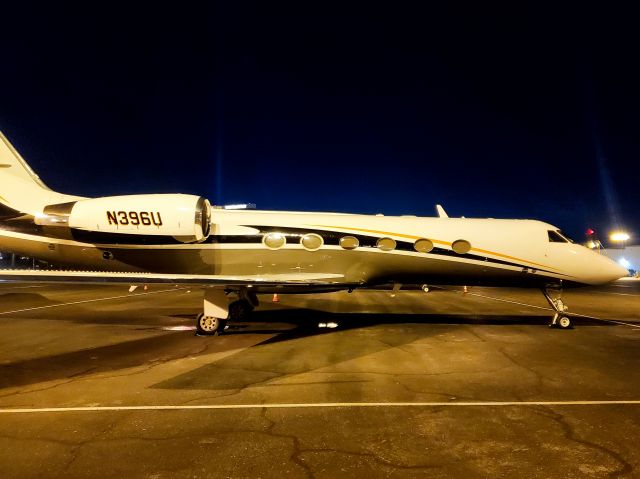 Gulfstream Aerospace Gulfstream IV (N396U) - Night photos on the ramp at McCarren.