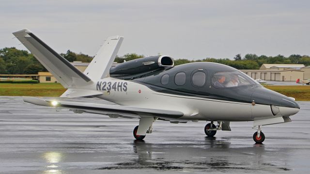 Cirrus Vision SF50 (N234HS) - October 14, 2018 -- This Cirrus Vision is taxiing out to runway 19 for departure.