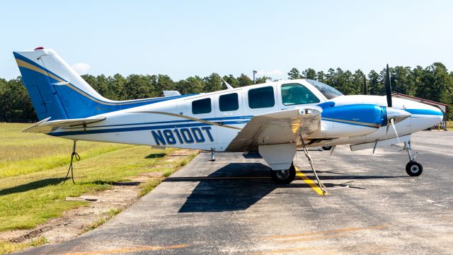 Beechcraft Baron (58) (N810DT)