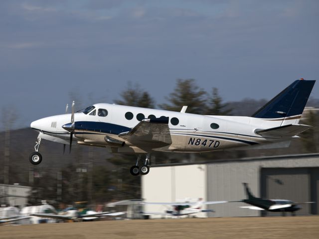 Cessna Skylane (N847D) - Take off runway 26. The aircraft is managed by CFM Corporate Flight Management a rel=nofollow href=www.flycfm.comwww.flycfm.com/a