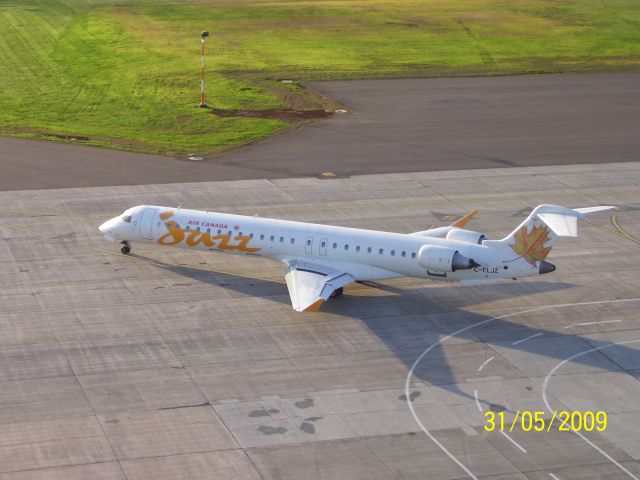 Canadair Regional Jet CRJ-900 (C-FLJZ)