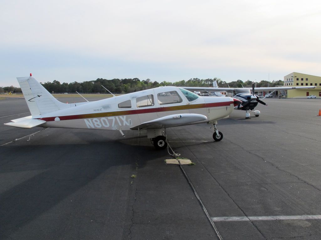 Piper Cherokee (N8071X)