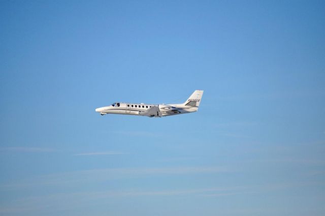 Cessna Citation V (N535CE) - Just taking off runway 26