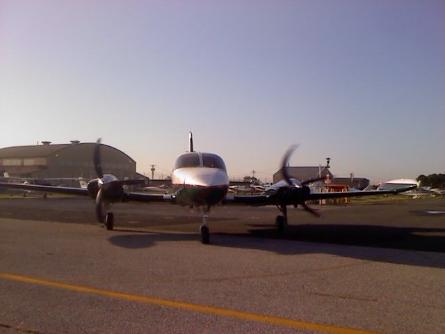 Cessna 421 (N974CF)