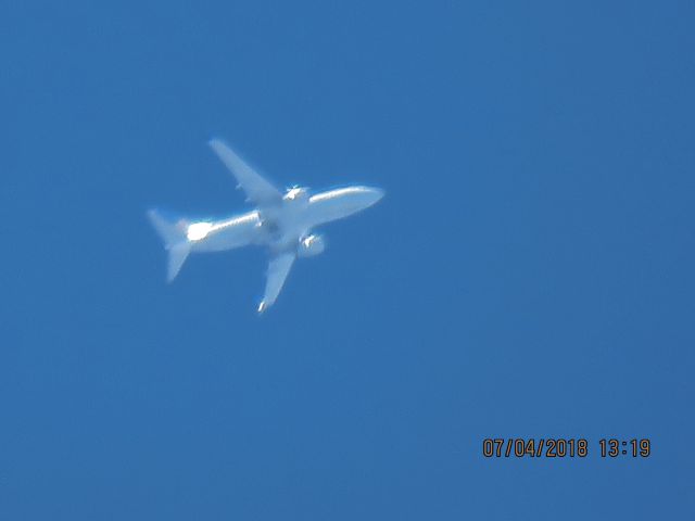 Boeing 737-700 (N15751)