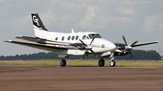 Beechcraft King Air 90 (PR-SBM)