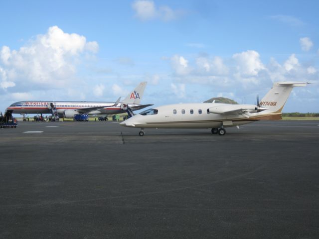 Piaggio P.180 Avanti (N174WA)