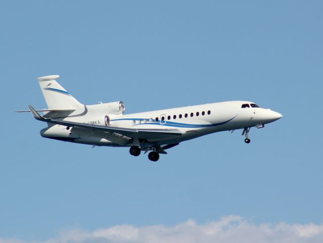 Dassault Falcon 7X (G-UMKA)