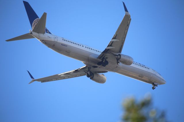 Boeing 737-900 (N68822)