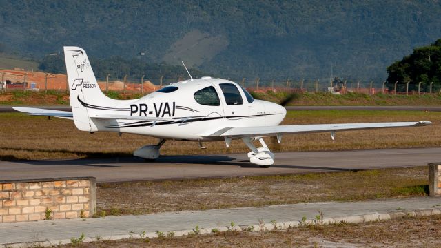 Cirrus SR-22 (PR-VAI)