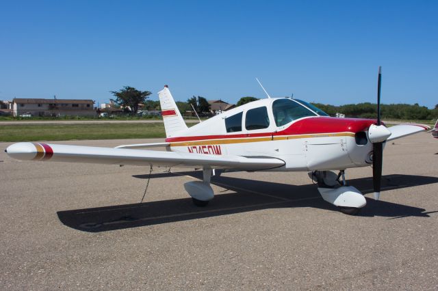 Piper Cherokee (N7450W)